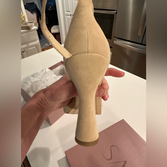 Brand New Franco Sarto Nude Suede Sandals - Picture 8 of 9